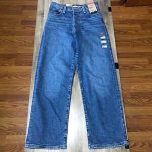 NWT Levis Ribcage Ankle Straight Medium Wash Jeans